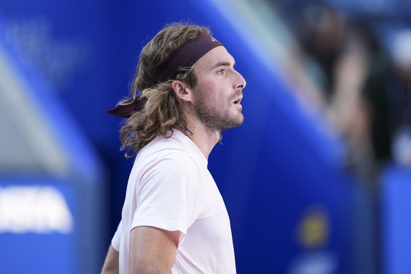 Tsitsipas regrets dating tennis players, fans cry hypocrisy