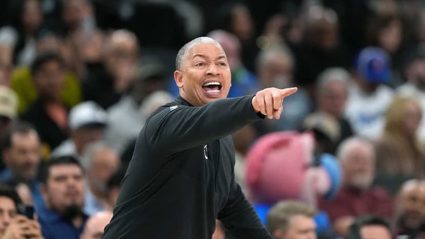 Clippers Back Ty Lue Despite Disappointing Season