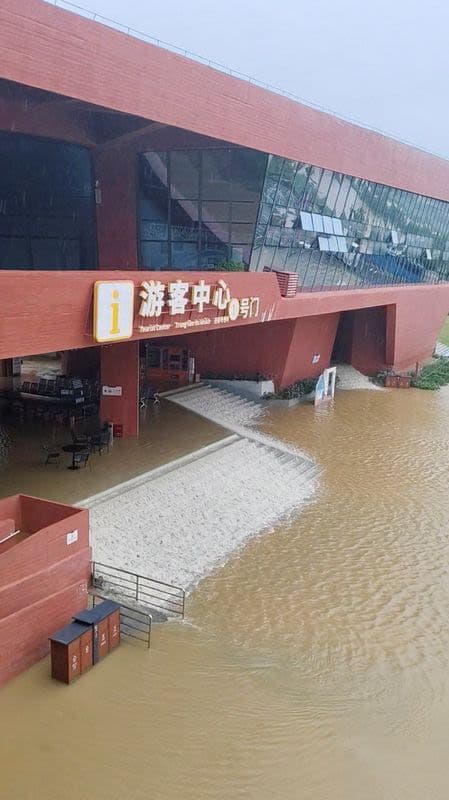 Typhoon Narra Unleashes Floods, Landslides on Vietnam and China