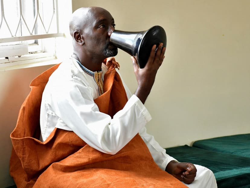 Journalist Crowned King of Uganda's Tooro Kingdom