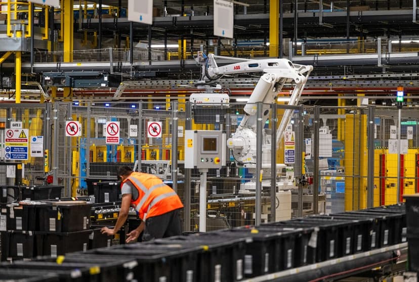 UK Firms Temper Pay and Price Hopes