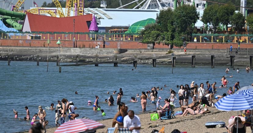UK Heatwave: South to Swelter in High 20s