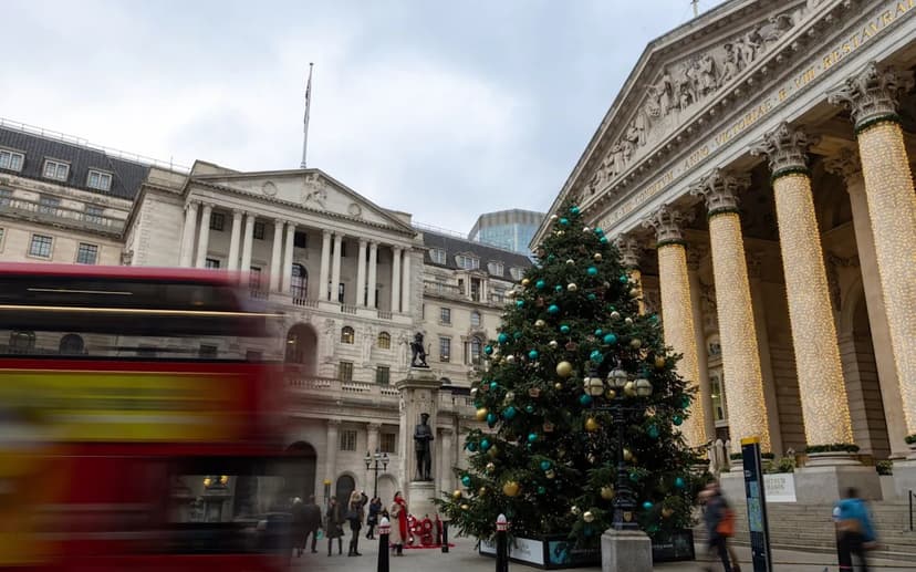 Bank of England Cuts Rates Amid Job Market Fears