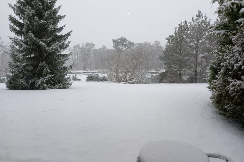 UK Braces for 2026 Snow: Travel Chaos Expected