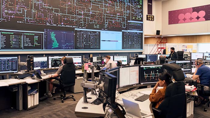 UK Power Grid on Edge: Balancing Act to Avoid Blackouts