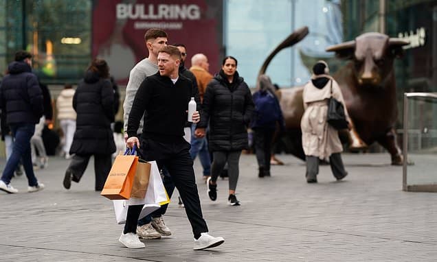 UK Shopper Visits Miss Mark in March