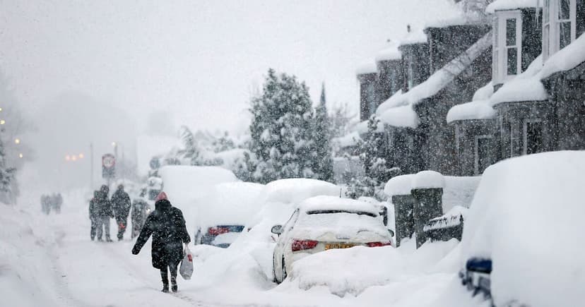 UK Faces Blizzard Threat: Snow May Hit London!