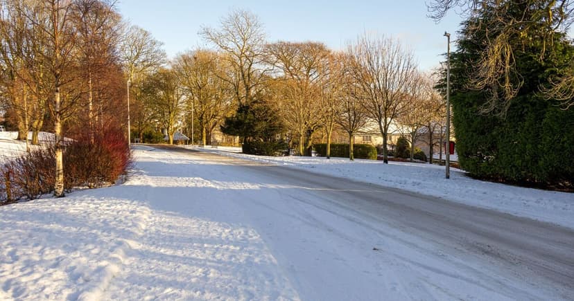 UK Braces for Arctic Blast: Snow, Ice Warnings Issued