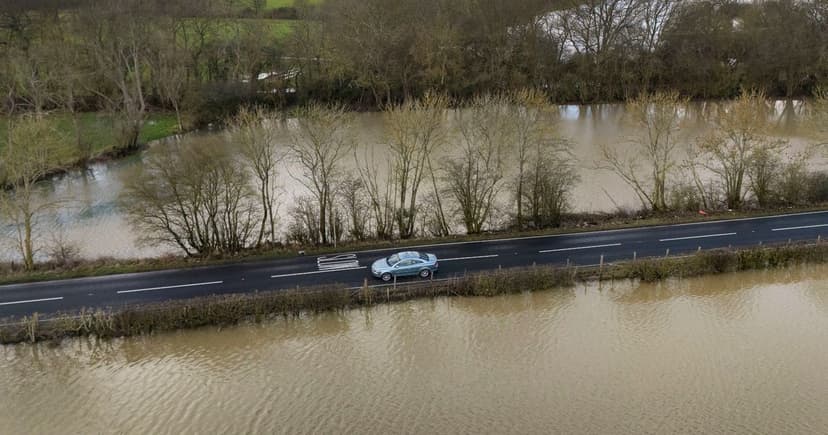 UK Braces for 70mm Rain: Flood Warnings Issued