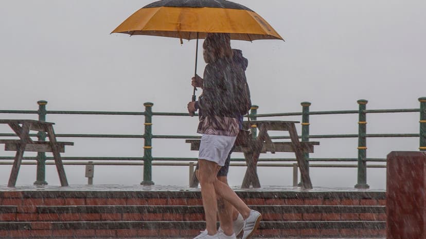 UK Weather Alert: Hail and 50mph Winds Today!