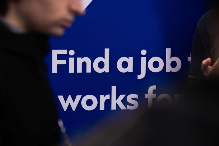UK Youth Confidence Hits 2-Year Low