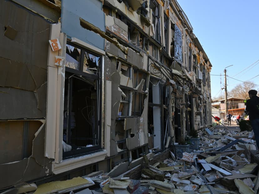 Civilians Hit as Ukraine-Russia Attacks Escalate