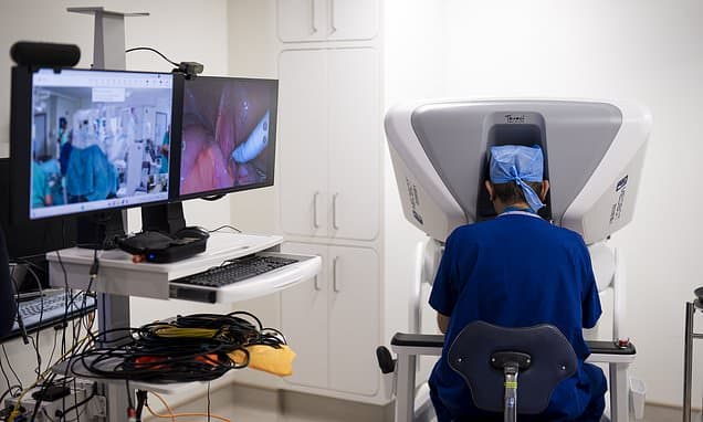 Surgeon in London operates on patient in Gibraltar