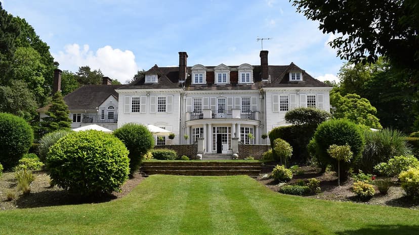 Cobham Mansions: Britain's Highest Gas Bills Revealed