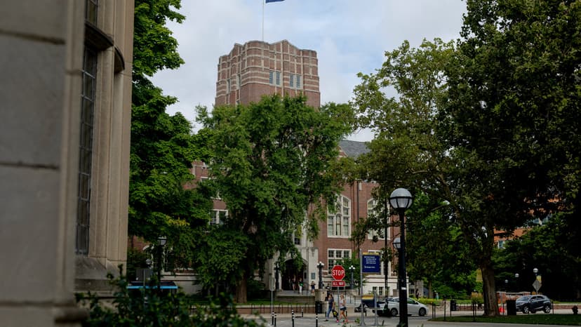 Grades Under Fire: Pass/Fail for Freshmen?