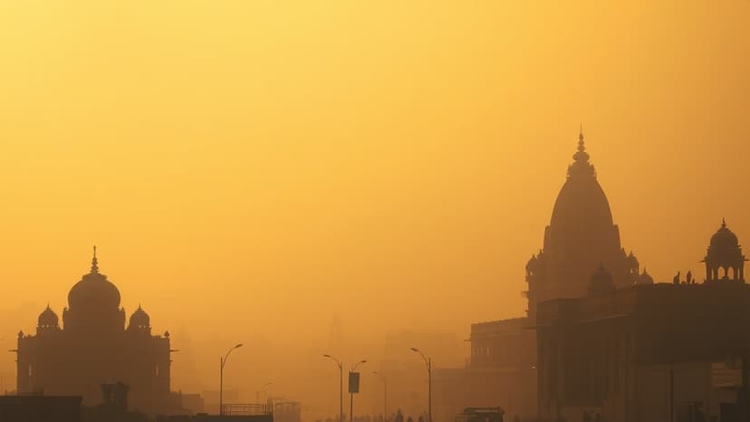 March Haze Grips UP: Rare Fog Descends on Uttar Pradesh