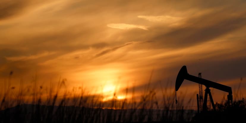 Record Oil Exports Drain U.S. Inventories