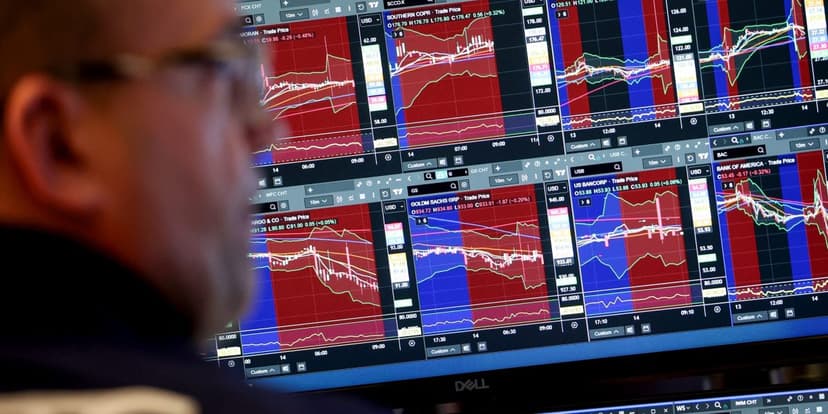 US Debt Fuels Profits, Risks Financial Crisis