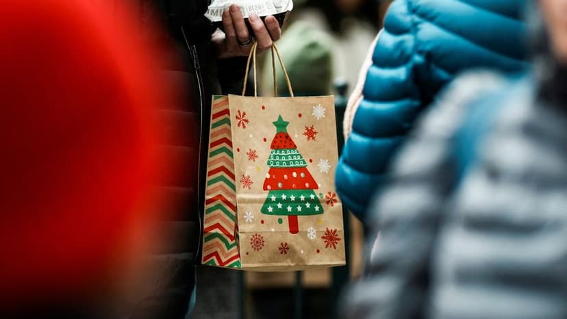 Holiday Spending Soars: Inflation Masks Economic Reality