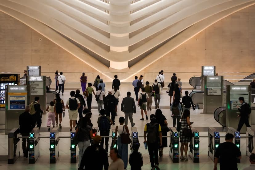 US Jobs Surge Expected Despite Cost Pressures