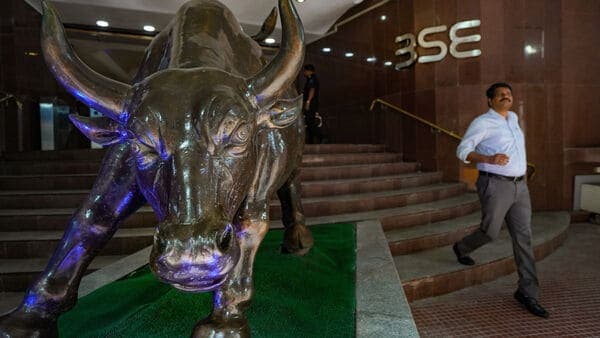 FIIs Flip Bets as US Court Overturns Trump Tariffs