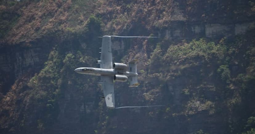 Two US Jets Crash Near Strait of Hormuz; One Pilot Rescued