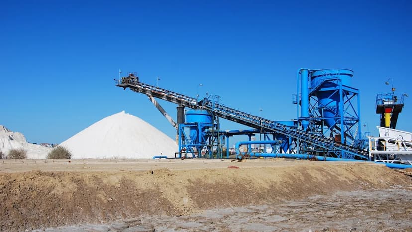 US Rare Earth Plummets 22% Amidst Valuation Concerns