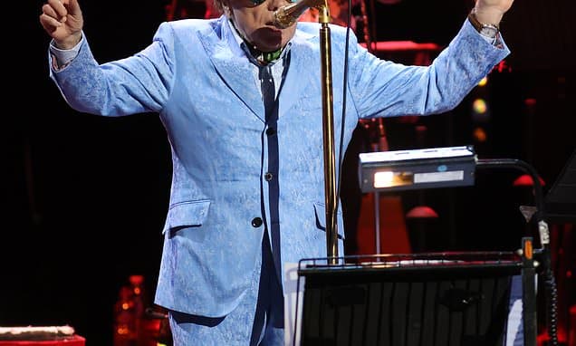 Legend Van Morrison Receives Lifetime Honor