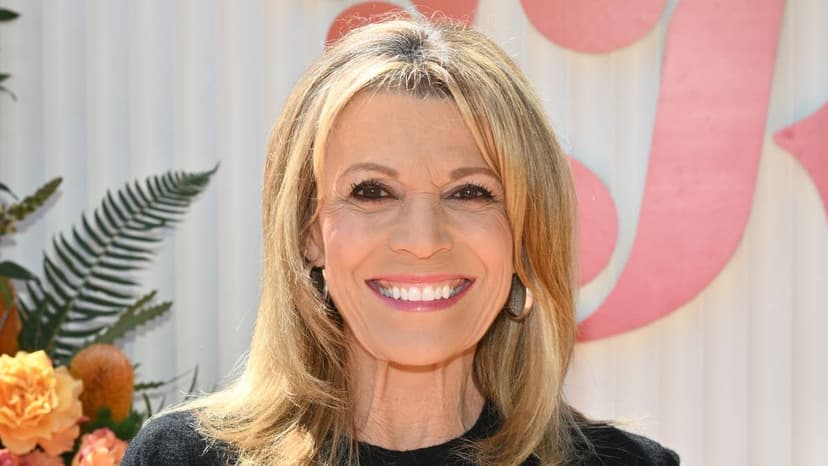 Vanna White's Coachella Surprise: Fans Meet TV Icon!