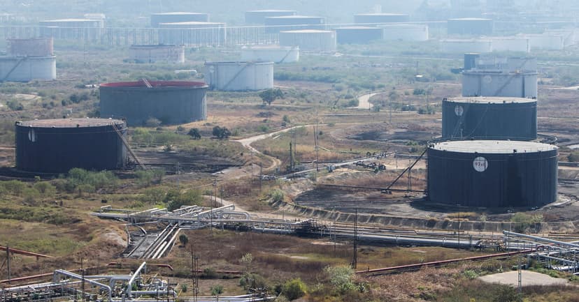 Venezuela Refineries Surge to 35% Capacity Amid Fuel Demand