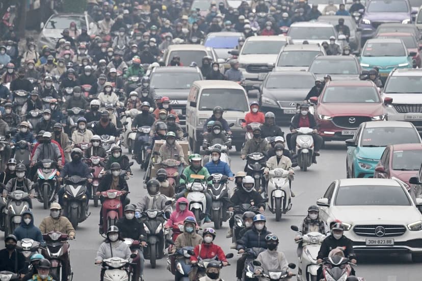 Vietnam Plans WFH, Online Classes for Air Pollution Alerts