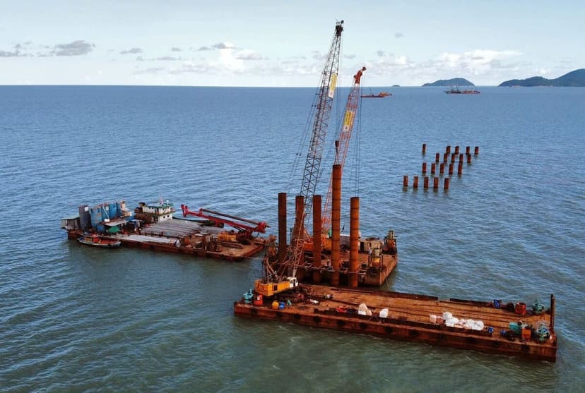 Vietnam Builds Record Sea Bridge