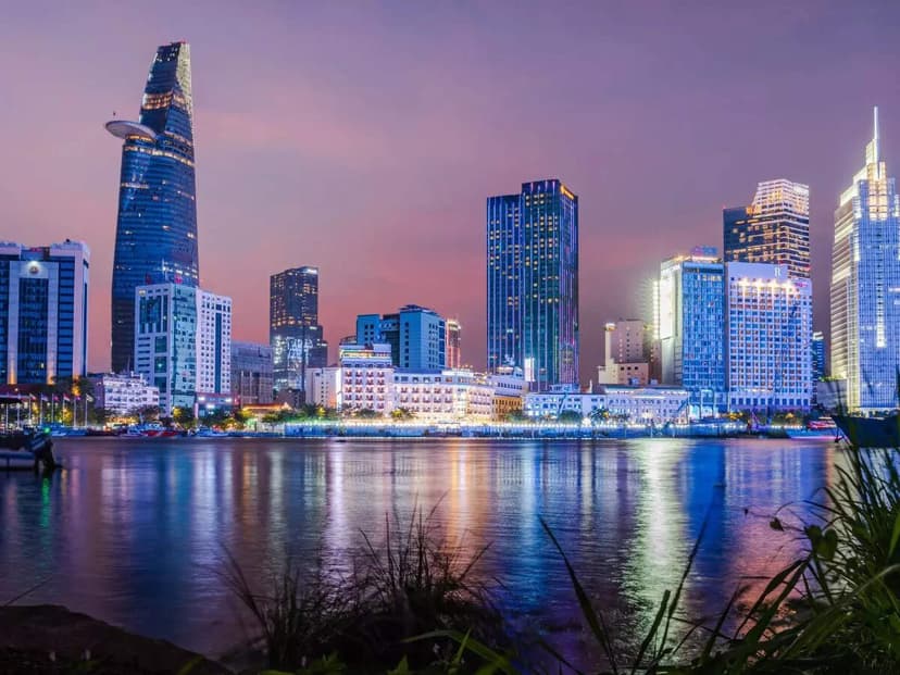 Vietnam Opens Market to Foreign Investors