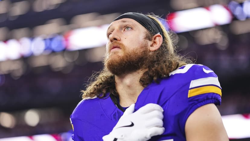 Hockenson Contract Restructured: Vikings Secure Key Tight End