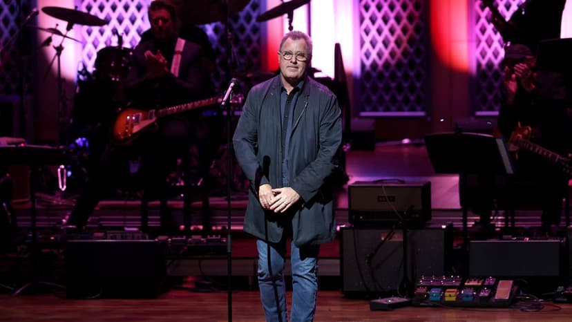 Vince Gill Honors Dolly Parton with Song