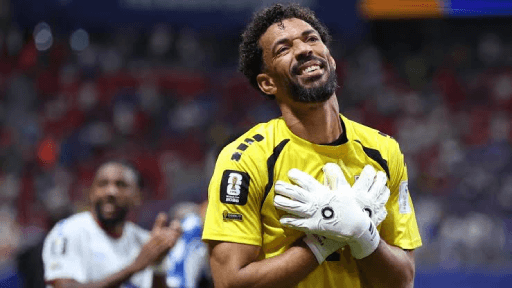 Goalkeeper Vozinha's Viral Moment & Family Reunion