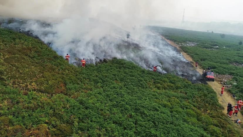 Wildfires Rage: Communities Rally with Aid for Firefighters