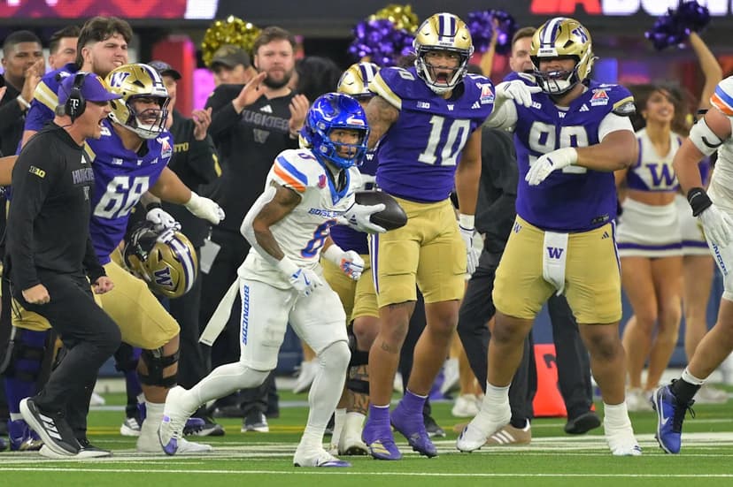 Huskies Face Tough 2026: FPI Predicts 7-5 Season