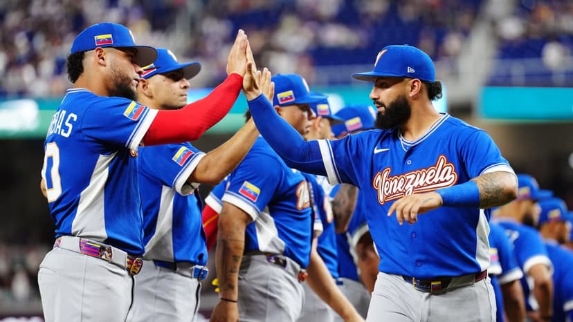 WBC Shocker: Underdog Italy Eyes Final Berth