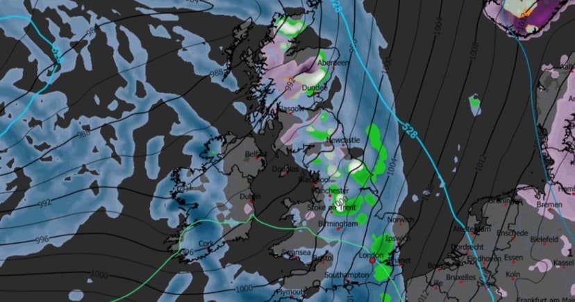 Wet Snow Alert: UK Faces Snowman-Building Weekend
