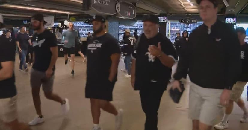 White Sox Postseason Hope Dims in ALDS Game 4 Loss