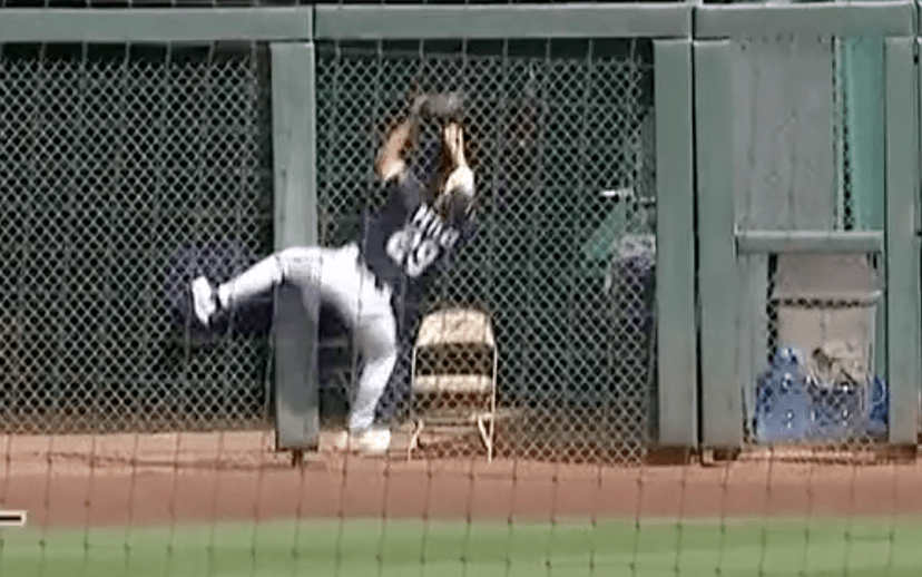 Sox Beat Dodgers, But Pitching Injury Mars Victory