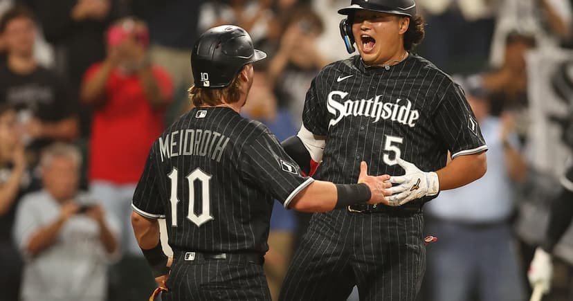 Murakami's Homer Lifts White Sox to First Place Tie