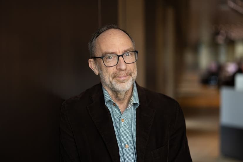 Wikipedia Founder: AI Can't Replicate Human Vetting