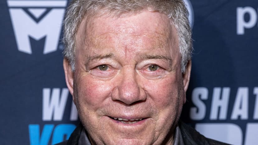 Shatner's Shoulder Wrecked in Terrifying Horse Fall