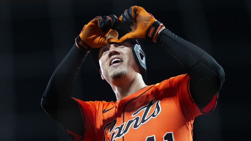 Giants Favorite Flores Joins Toros De Tijuana