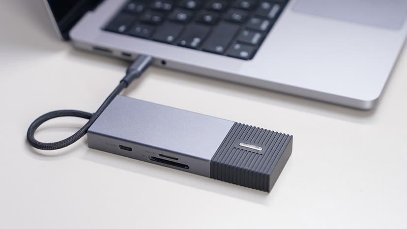 Wireless Dock Replaces Dongles, Ships April 2026