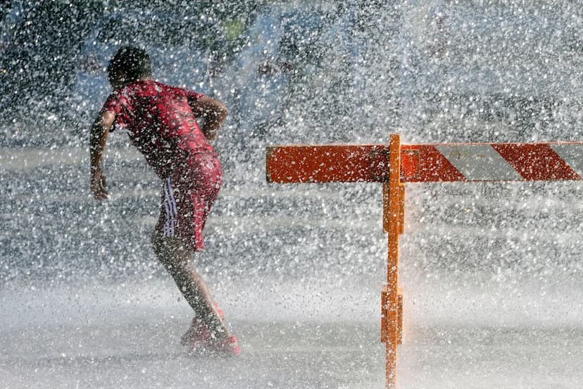 Wisconsin Heat Wave Breaks, Storms Brace for Holiday Weekend