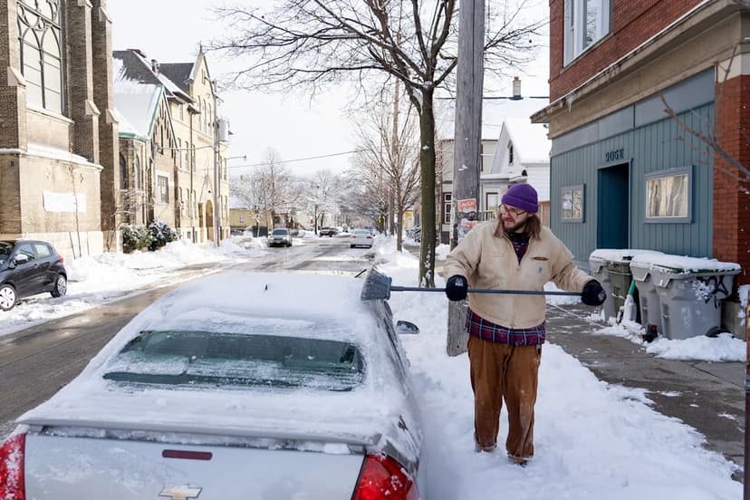 Wisconsin Braces for Up to 5 Inches of Snow