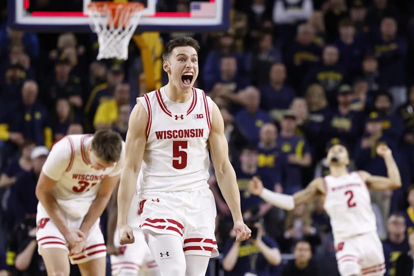 Badgers' Janicki Out for Season After Wrist Surgery